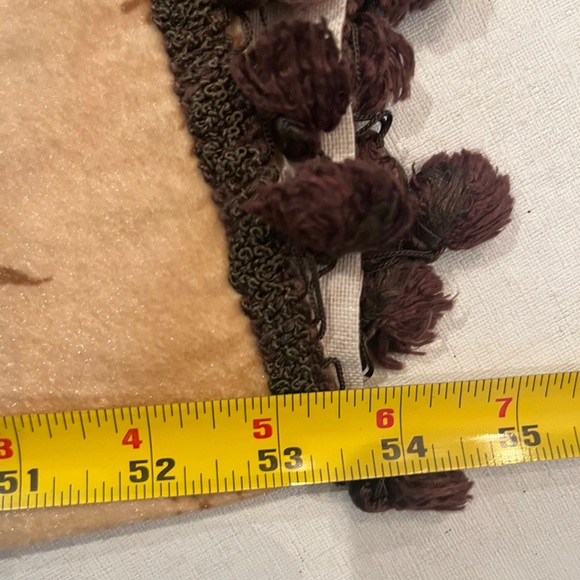 Vintage brown tasseled velour pheasant oval table cloth. So retro! - Picture 6 of 7